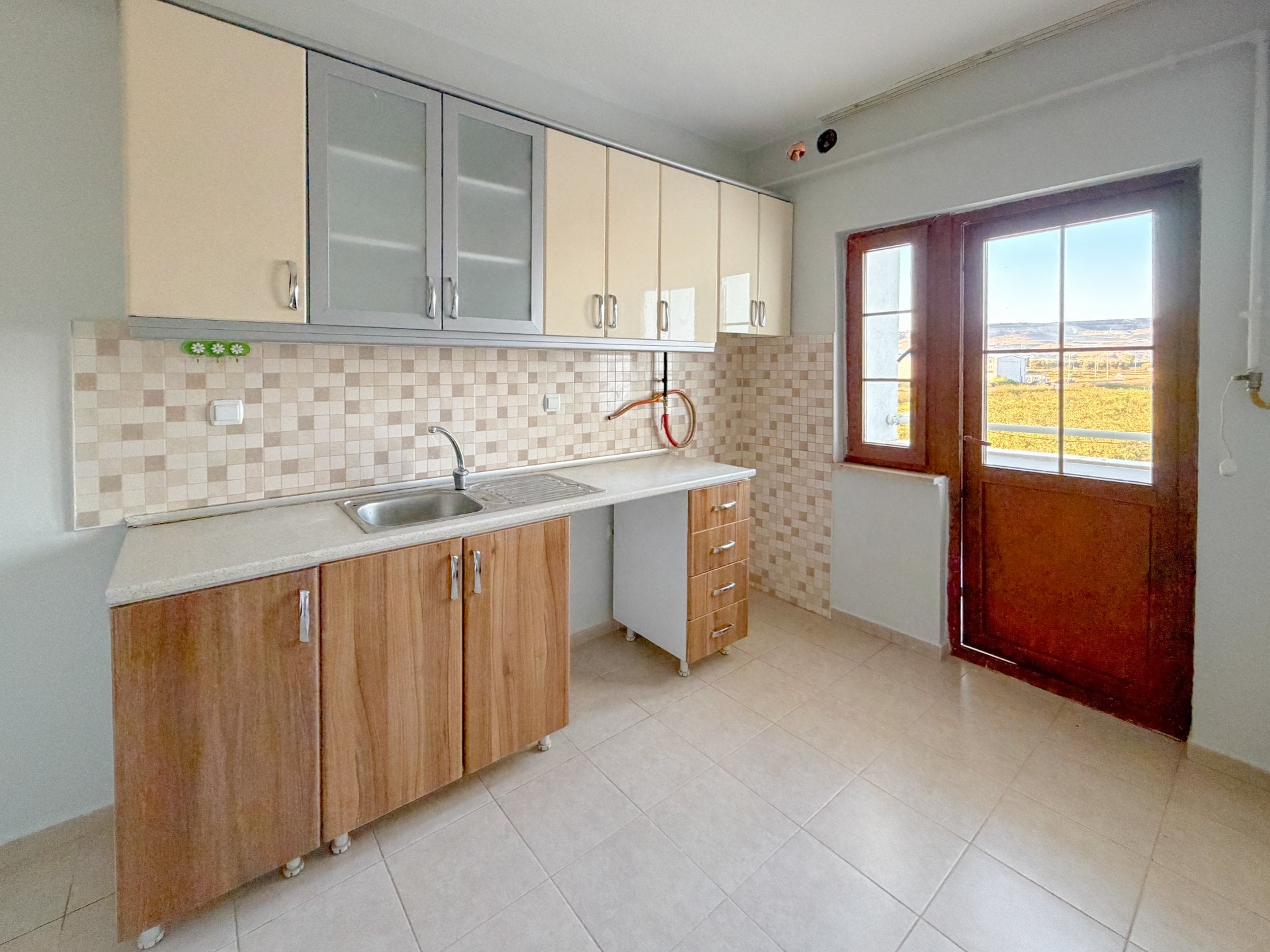 Şeker Toki'de 3+1 Odalı Site İçersinde Uygun Fiyatlı Daire - 7