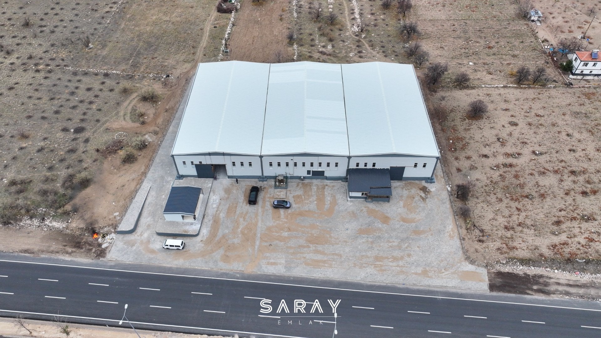 İNCESU YOLU ÜZERİNDE 3000m2 KİRALIK FABRİKA - 9