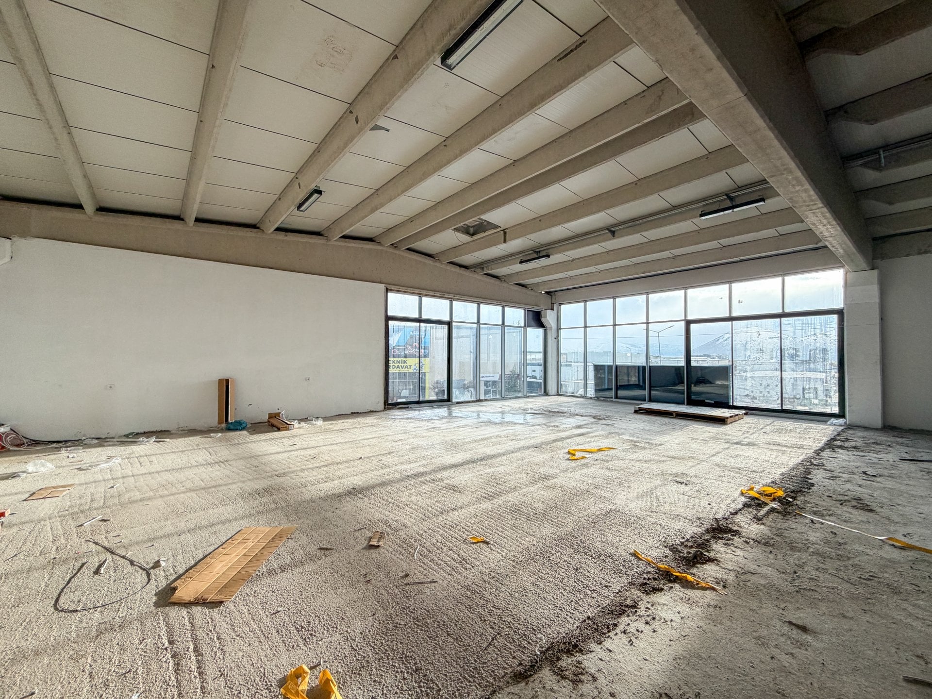 Mimarsinan OSB Girişinde Kiralık İş Yeri | 400 m² Showroom, Depo ve Mağaza Alanı - 7