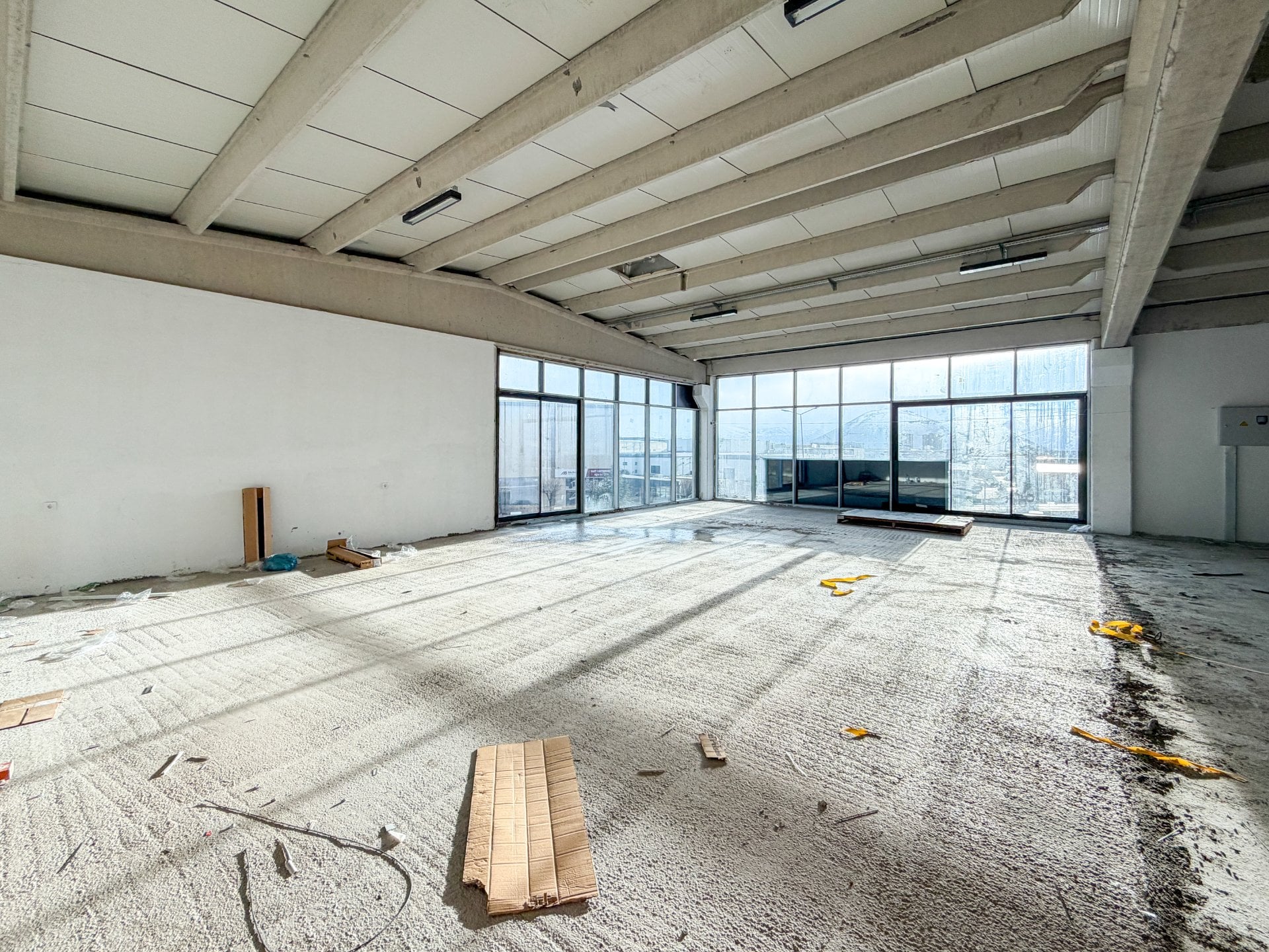 Mimarsinan OSB Girişinde Kiralık İş Yeri | 400 m² Showroom, Depo ve Mağaza Alanı - 10