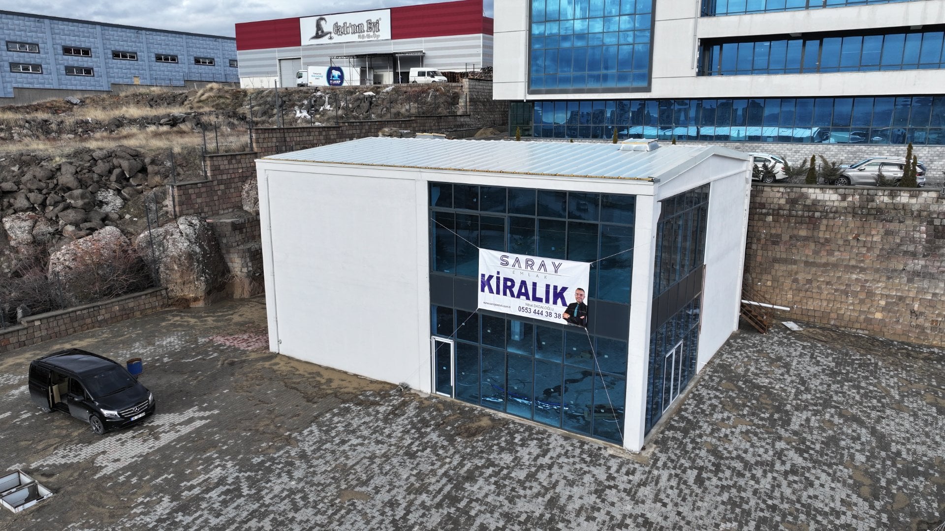 Mimarsinan OSB Girişinde Kiralık İş Yeri | 400 m² Showroom, Depo ve Mağaza Alanı - 3