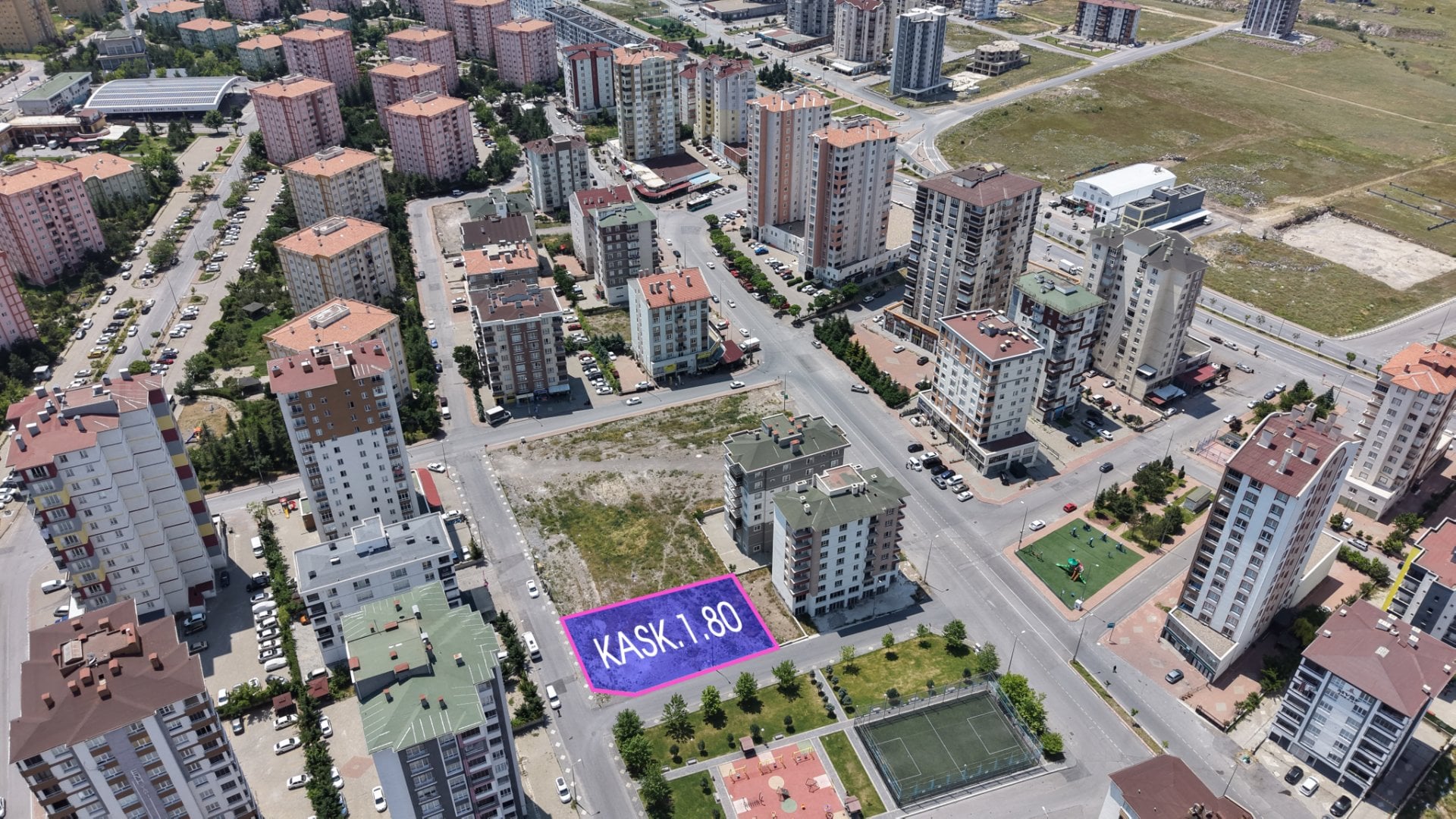 TOKİ Demokrasi Mahallesinde 812 m² Köşe Parsel Satılık - 5