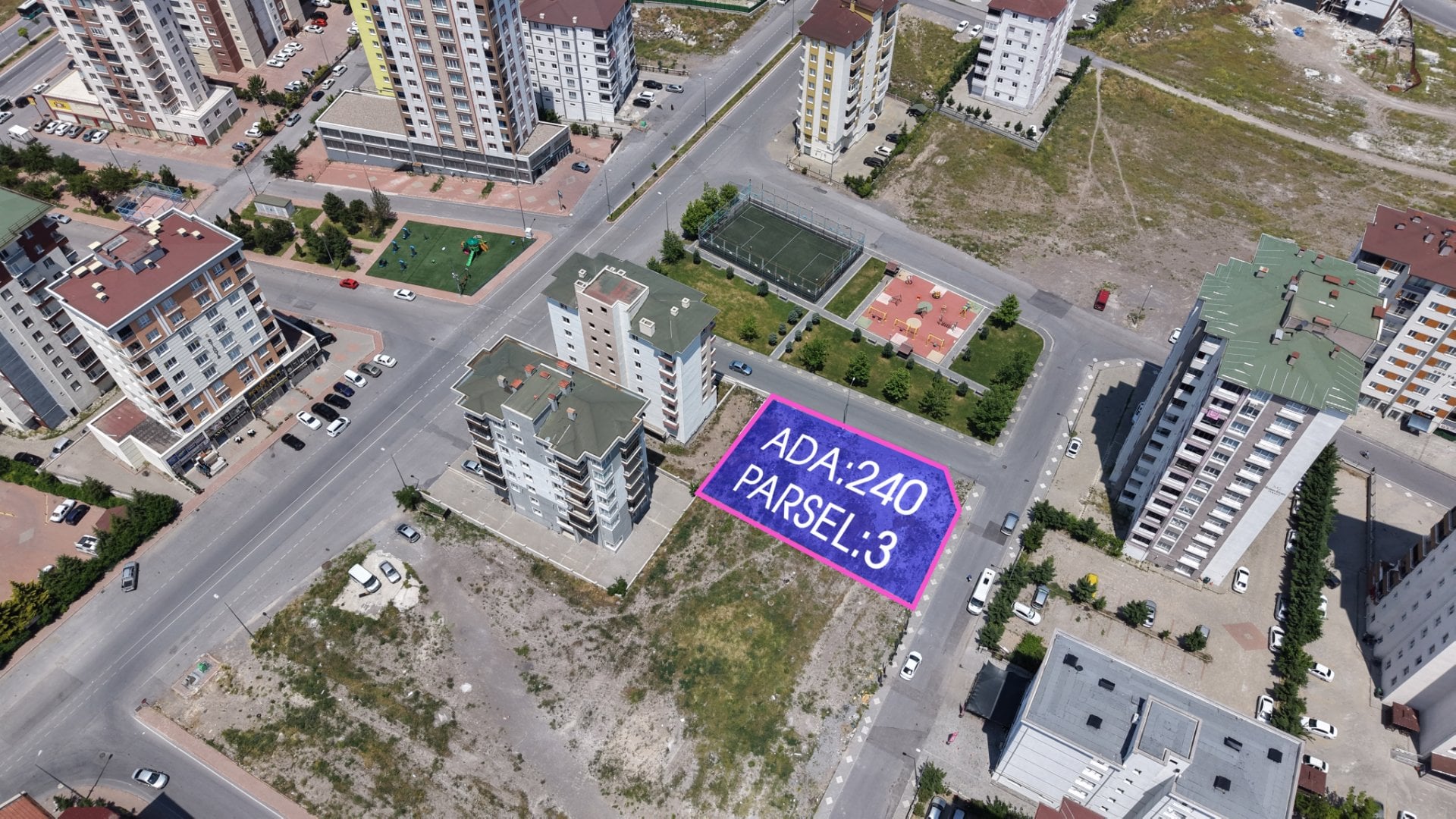 TOKİ Demokrasi Mahallesinde 812 m² Köşe Parsel Satılık - 6