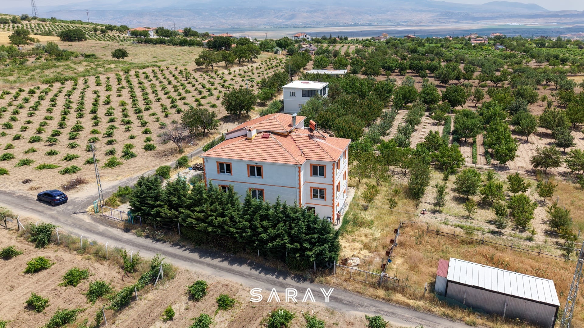 Kayseri İncesu'da 2.076 m² Bahçeli 3 Katlı Bağ Evi - 50