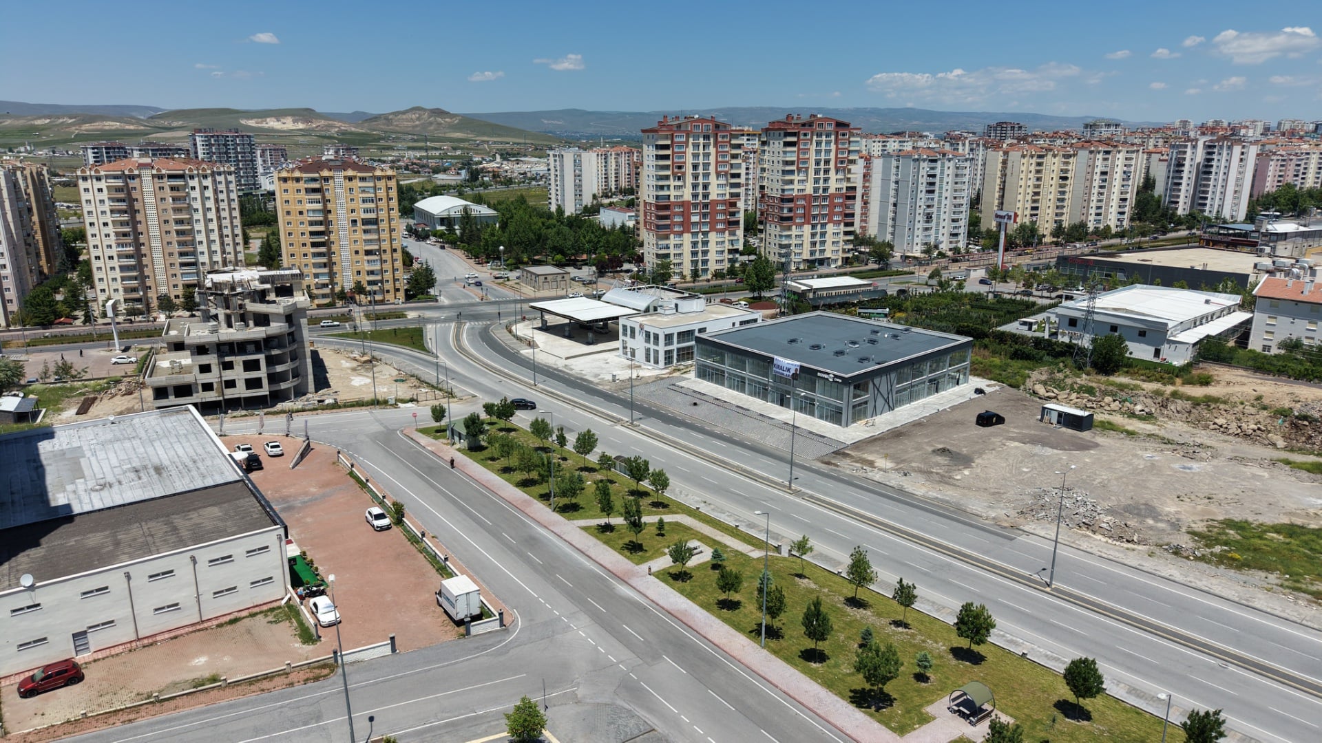 BEYAZŞEHİR'İN YENİ TİCARET NOKTASI'NDA KİRALIK DÜKKANLAR - 12