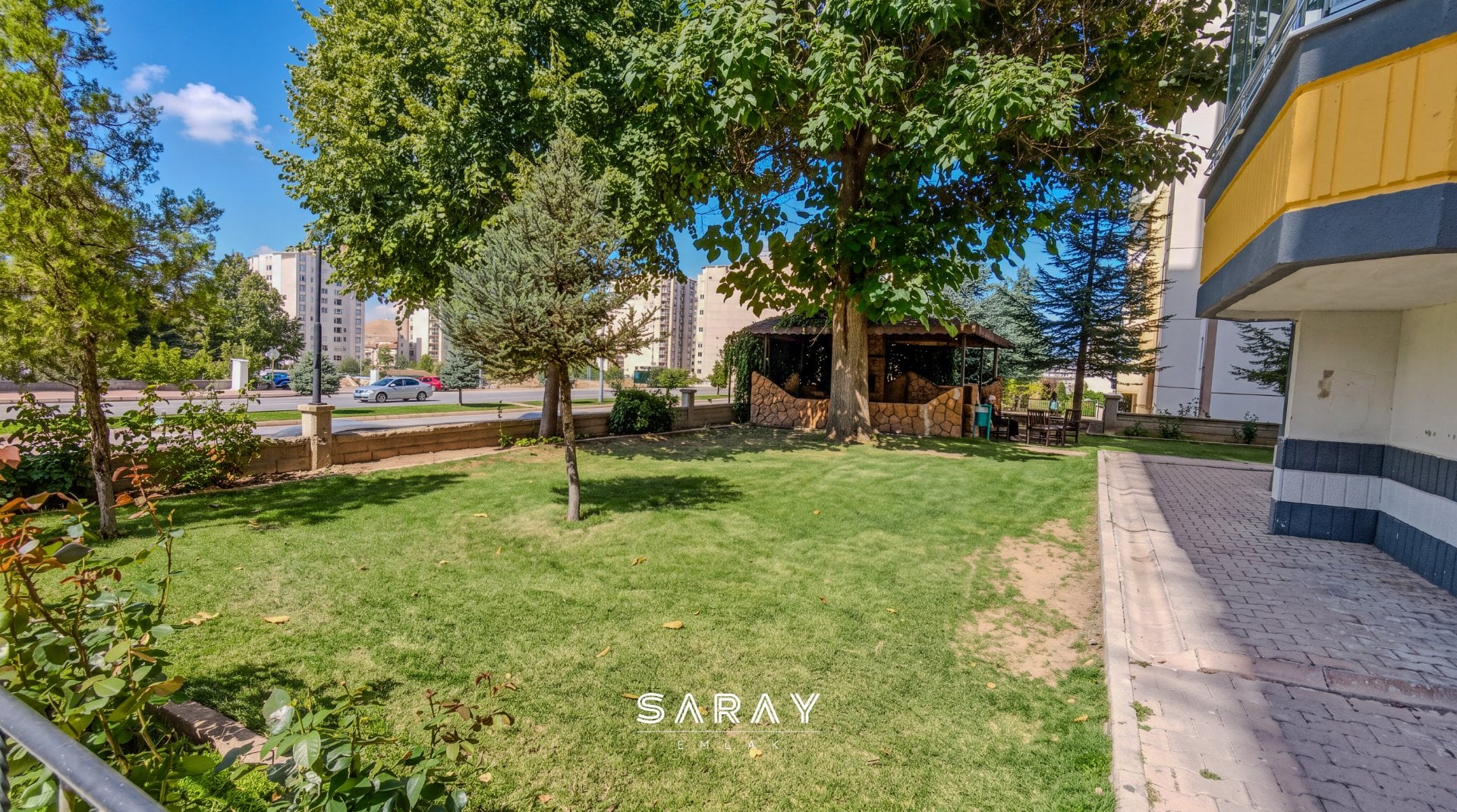 BEYAZŞEHİR'İN EN GÜZEL LOKASYONUNDA YAPILI VE BAKIMLI 3+1 DAİRE - 31