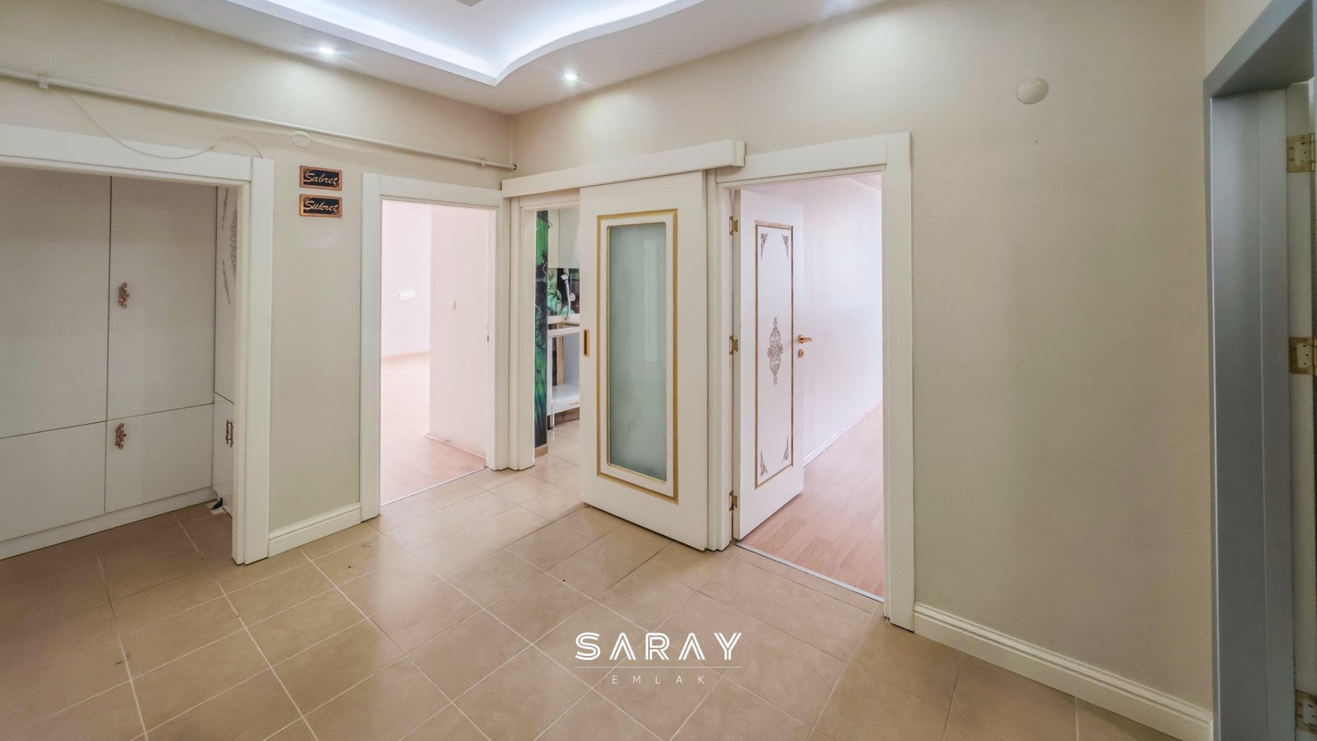 PAPATYA CADDESİ ÜZERİNDE, İÇİ TAMAMEN YAPILI 3+1 KİRALIK DAİRE - 2