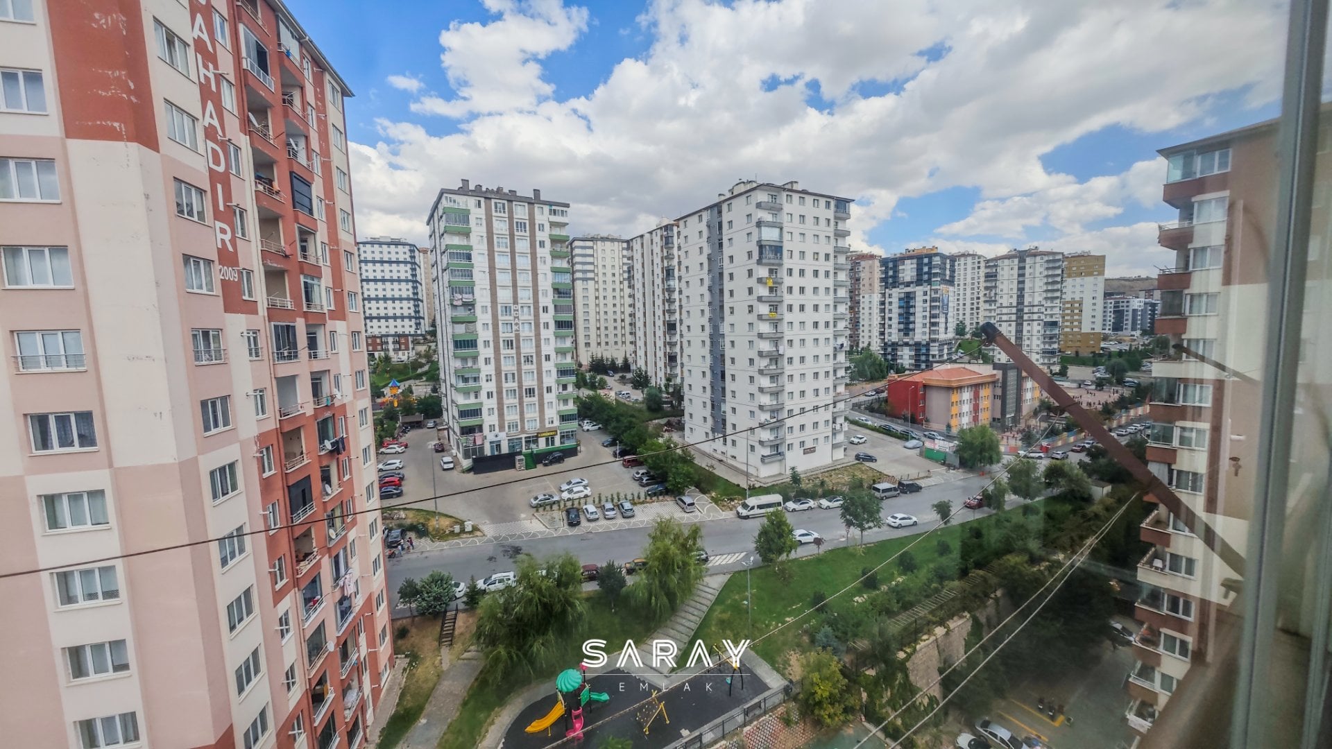 PAPATYA CADDESİ ÜZERİNDE, İÇİ TAMAMEN YAPILI 3+1 KİRALIK DAİRE - 27