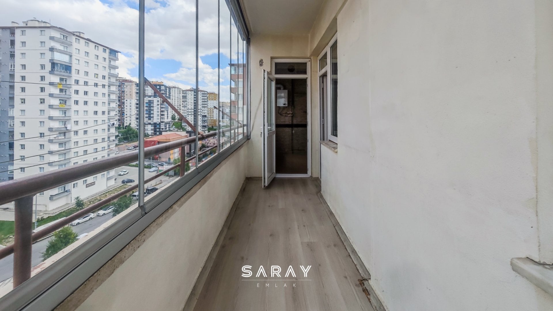 PAPATYA CADDESİ ÜZERİNDE, İÇİ TAMAMEN YAPILI 3+1 KİRALIK DAİRE - 25