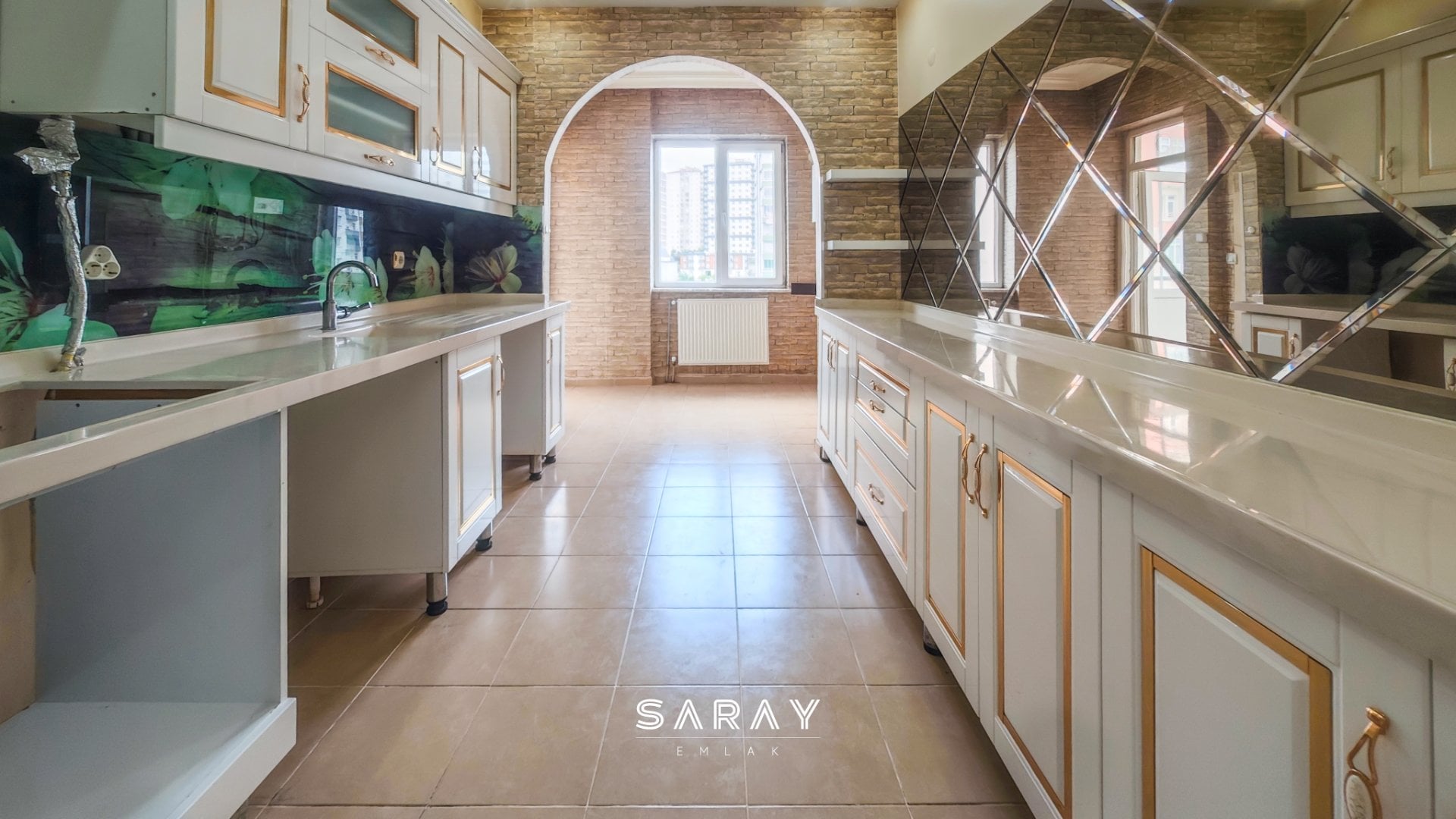 PAPATYA CADDESİ ÜZERİNDE, İÇİ TAMAMEN YAPILI 3+1 KİRALIK DAİRE - 22