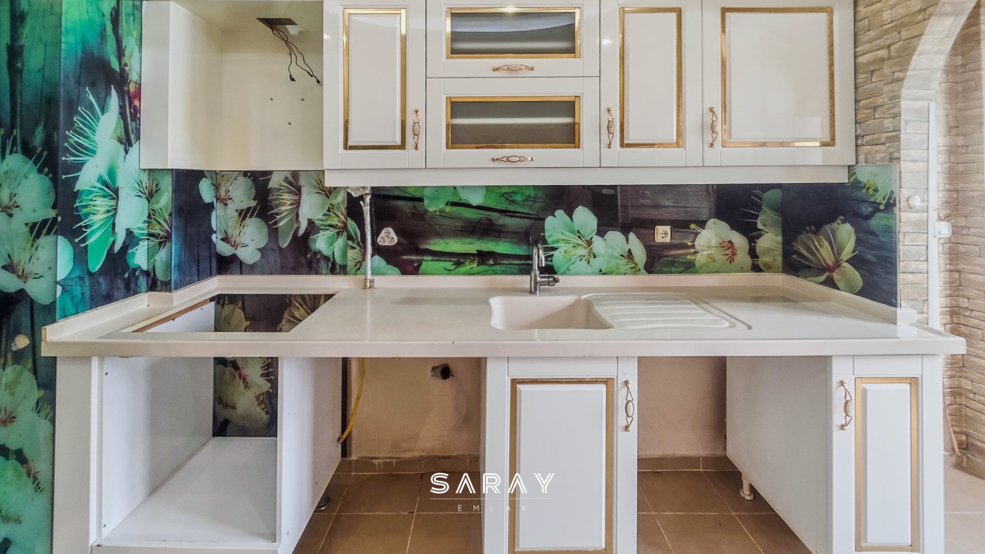 PAPATYA CADDESİ ÜZERİNDE, İÇİ TAMAMEN YAPILI 3+1 KİRALIK DAİRE - 21