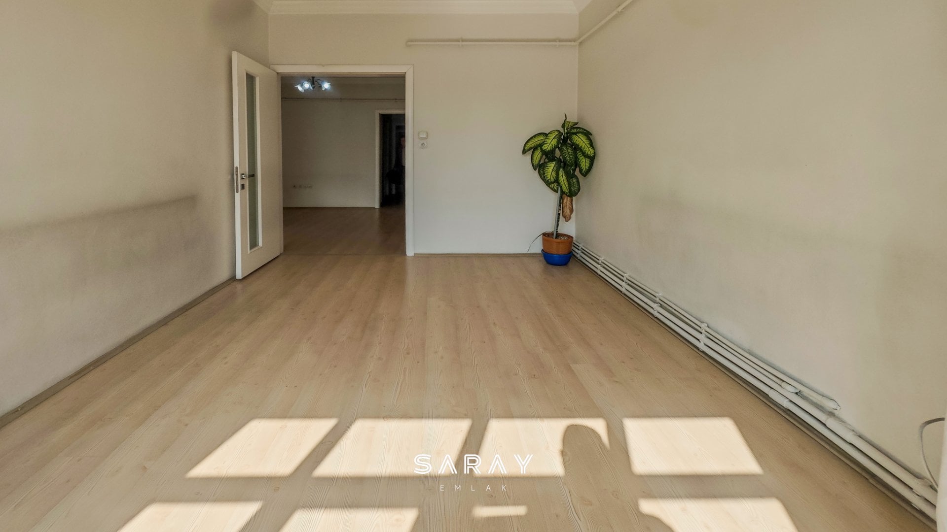 Saray'dan Fuzuli Cd. Köşebaşında Bakımlı 3+1 Kiralık Daire - 13