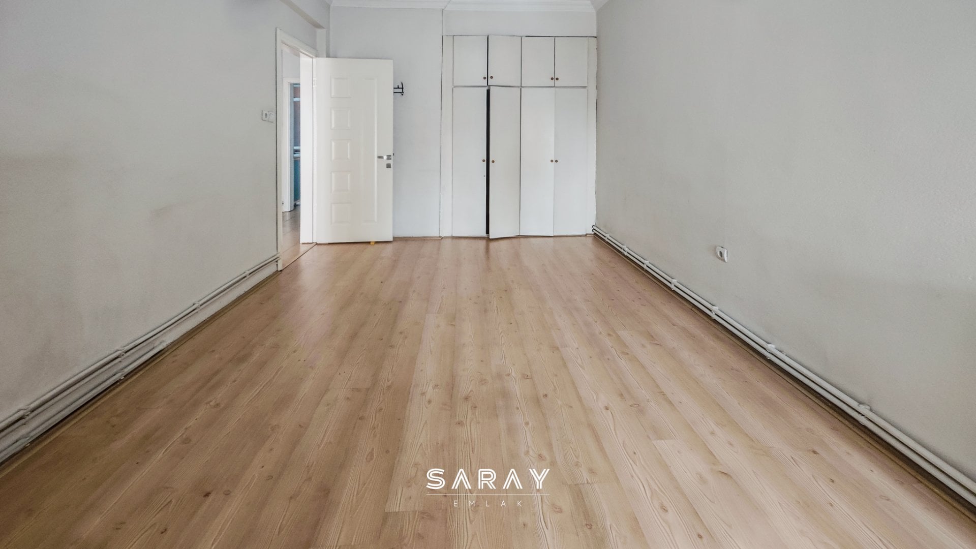 Saray'dan Fuzuli Cd. Köşebaşında Bakımlı 3+1 Kiralık Daire - 16
