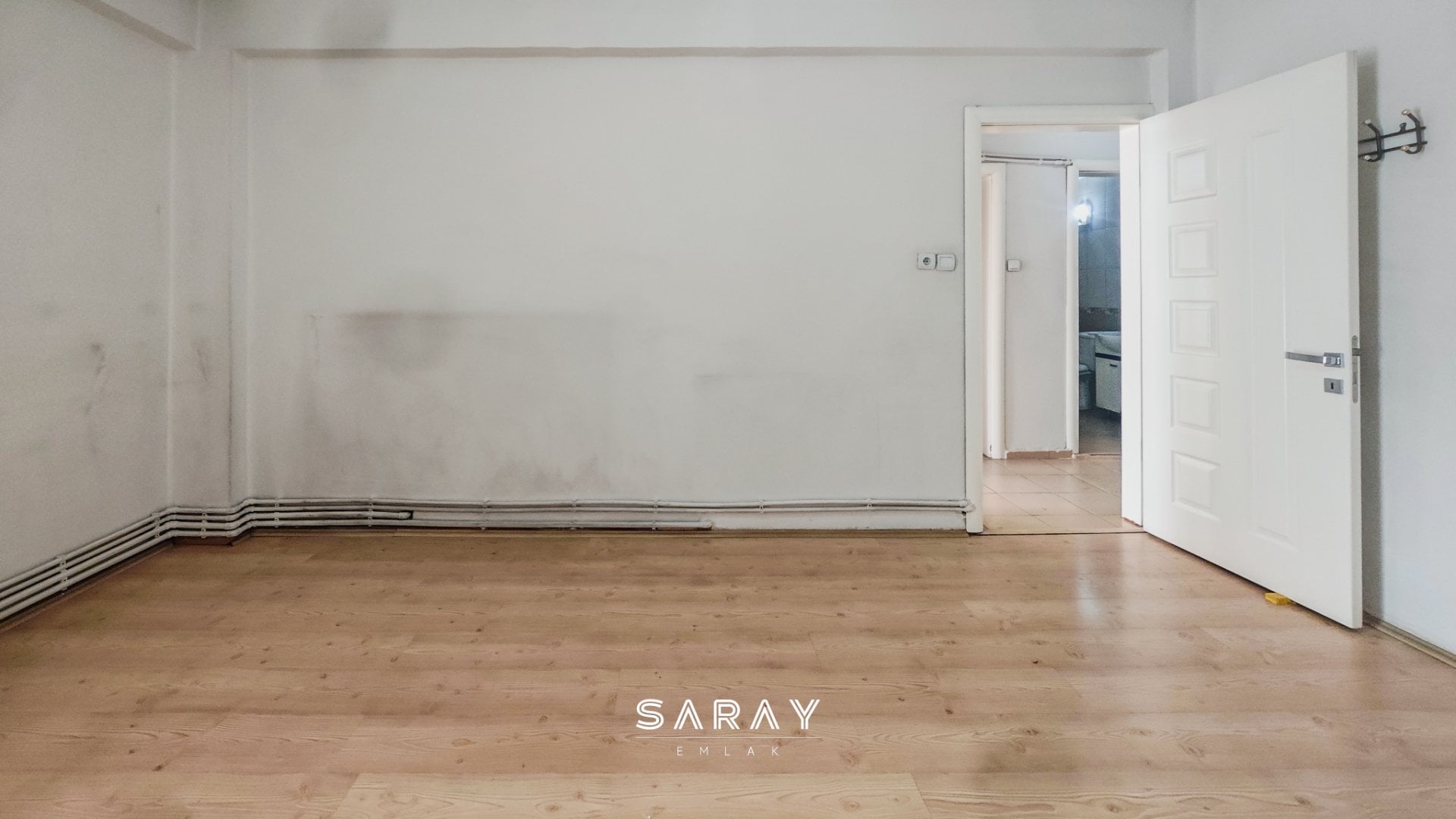 Saray'dan Fuzuli Cd. Köşebaşında Bakımlı 3+1 Kiralık Daire - 17
