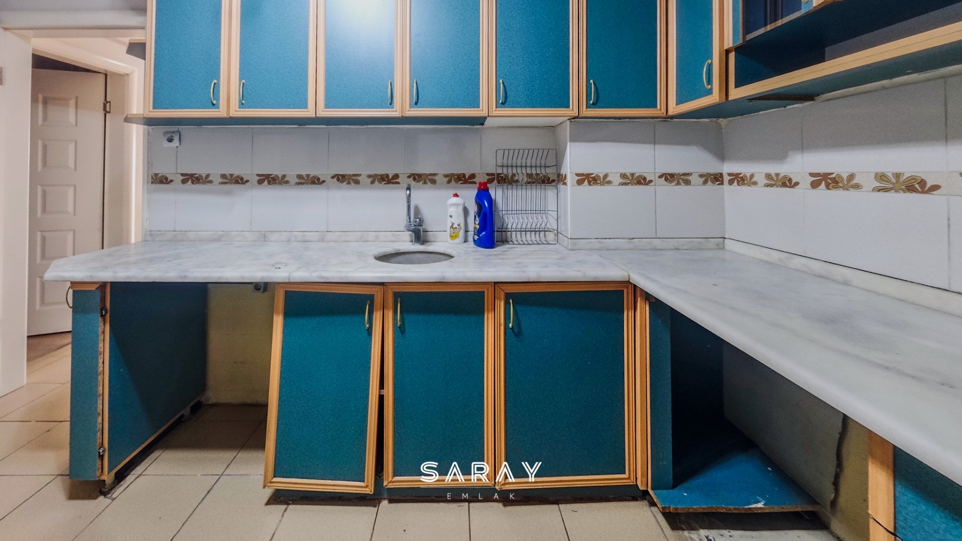 Saray'dan Fuzuli Cd. Köşebaşında Bakımlı 3+1 Kiralık Daire - 24